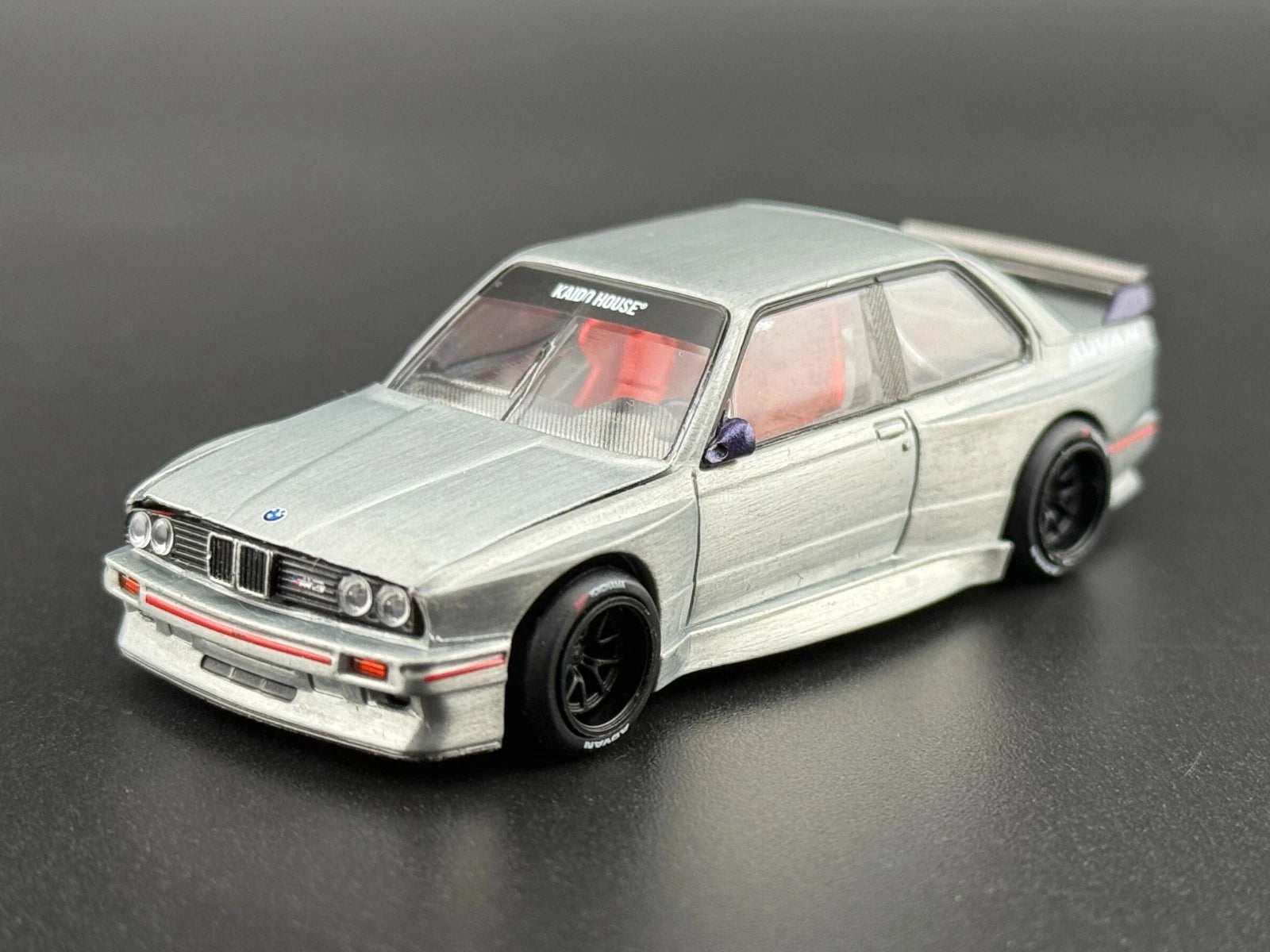 Chase! Kaido House x Mini GT 1:64 BMW M3 Kaido GT V2 Purple Chase! Kaido House x Mini GT 1:64 BMW M3 Kaido GT V2 Purple
